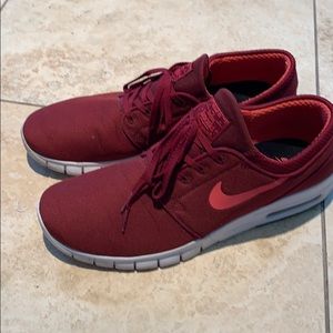 Make offer Nike Air Janoski size 12 barely worn